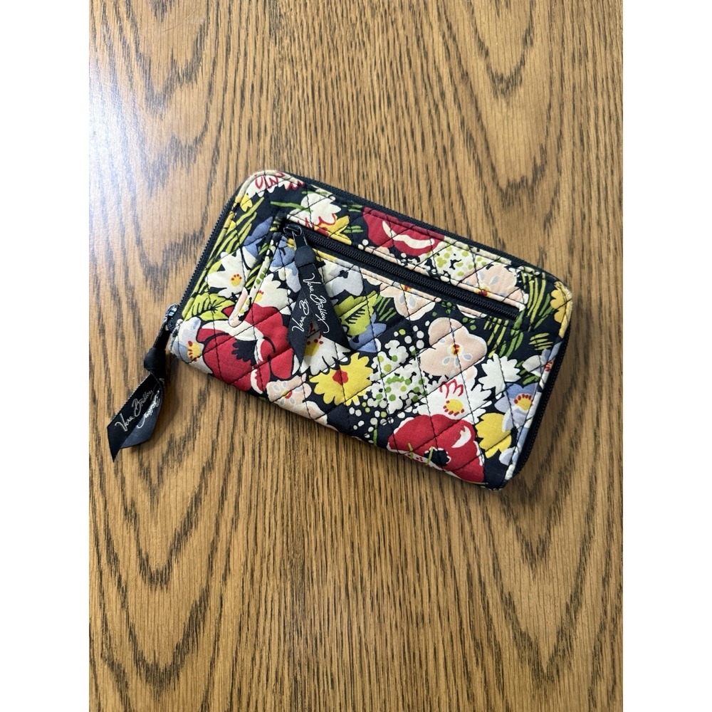 Vera Bradley "Poppy Fields" Zip Around Wallet Condition Quilted